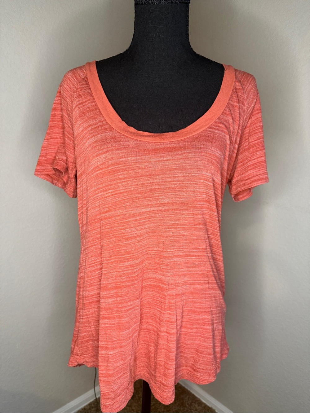 James Perse Heathered Coral Scoop Neck Short Sleeve Tee